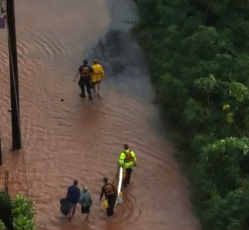 Húsz éve nem látott árhullám csapott le Hawaiira, több ezer embert kellett kitelepíteni - illusztráció