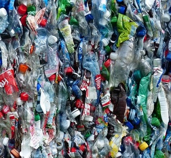 Szerbiában a hulladék alig 17 százalékát hasznosítják újra - illusztráció