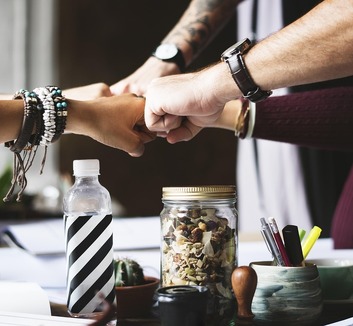 Munkahelyválasztás Szerbiában: A legfontosabb a fizetés, ezt követik a jó munkatársi kapcsolatok - illusztráció