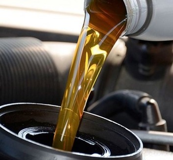 Exporttilalmat vezetett be a szerb kormány az olajra és az üzemanyagokra - illusztráció