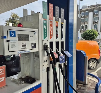 Drágult az üzemanyag Szerbiában: Emelkedett a dízel és a benzin ára - illusztráció