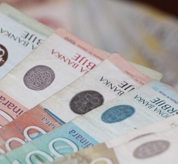 Alig marad pénz a szerbiai háztartásoknál - illusztráció