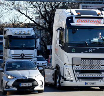 Kétnapos teherforgalmi blokád kezdődött Montenegró szerb és boszniai határátkelőin - illusztráció