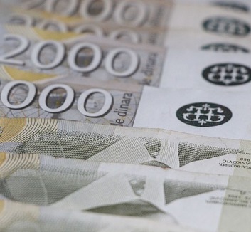 A kormány 600 eurós minimálbért ajánlott 2027-re a korábban ígért 650 euró helyett - illusztráció