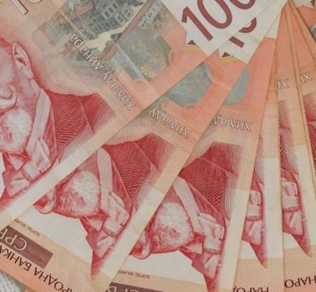 Már több mint félmillióan jelentkeztek a 6000 dináros támogatásra - illusztráció