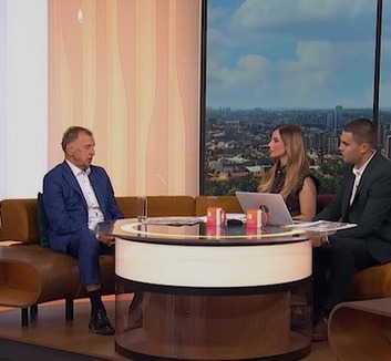 Emelkednek a bérek és a nyugdíjak, de ettől még nem lesz sokkal könnyebb megélni - illusztráció