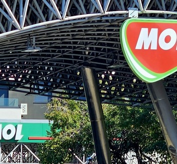Folytatódnak a NIS-ről szóló tárgyalások, a Mol helyreállította a Dunai Finomító egyik üzemegységét - illusztráció