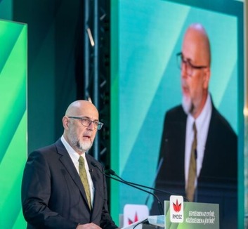 Kelemen Hunor: A nemzet ereje abból fakad, hogy kiállunk egymásért - illusztráció