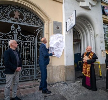 Emléktáblát avattak Fadrusz János szobrászművész tiszteletére Kolozsváron - illusztráció