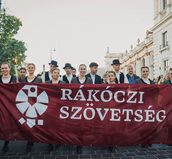 Idén is meghirdeti diákutaztatási programját a Rákóczi Szövetség - illusztráció