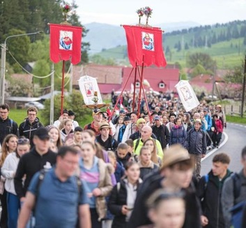 Székely János a csíksomlyói szentmisén: Az a történelmi feladat áll előttünk, hogy összekapaszkodjunk és újraépítsük a jövőnket (Frissítve) - illusztráció