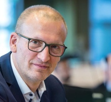 Átvilágítják a határon túli magyar szervezetek támogatásait - illusztráció
