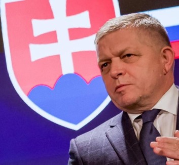 Feljelentette Robert Ficót az ellenzék az Ukrajnába irányuló vészhelyzeti áramszállítás leállítása miatt - illusztráció