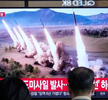 Észak-Korea több ballisztikus rakétát indított a Japán-tenger irányába - illusztráció