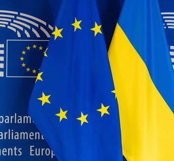 Az EU-nagykövetek jóváhagyták a 90 milliárd eurós hitelt Ukrajnának - illusztráció