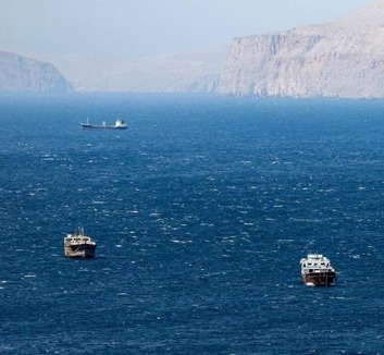 Scott Bessent: A Hormuzi-szoros blokádját megszenvedő országok kérték az orosz kőolaj szankciójának feloldását - illusztráció