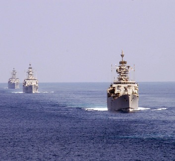 Trump elrendelte minden iráni hajó megsemmisítését, amely aknát próbál telepíteni a Hormuzi-szorosban - illusztráció