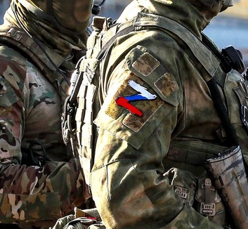 Brit külügyminisztérium: Oroszország embercsempészek által toborzott menekülteket is bevet az ukrán hadszíntéren - illusztráció