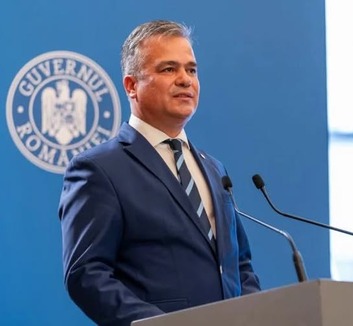 Románia: Szociáldemokrata és liberális politikusokból álló kormány számára kér bizalmat Adrian Vestea kormányfőjelölt - illusztráció