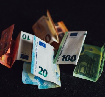 A Bosznia-hercegovinai Föderáció parlamentje elfogadta a SEPA-csatlakozáshoz szükséges törvényeket - illusztráció