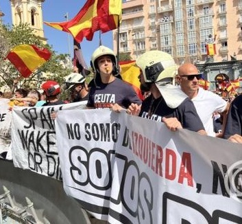 Több száz spanyol városban és településen tartottak szolidaritási tüntetést Ceuta mellett - illusztráció