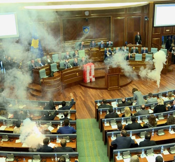 Egy év felfüggesztett börtönbüntetésre ítélték a koszovói belügyminisztert - illusztráció