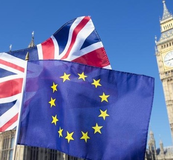 Felmérés: A brit választókerületek zömében az újbóli EU-csatlakozást támogatnák a legtöbben - illusztráció