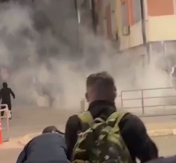 Tüntetők és rendőrök csaptak össze Pristinában, többen megsérültek - illusztráció