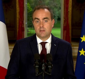 Francia miniszterelnök: A kormány október végén válaszol a középiskolások követeléseire - illusztráció