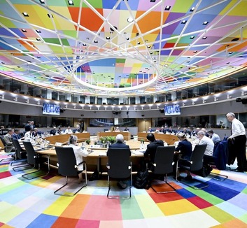 EU-csúcs: Sürgős fellépést sürgettek az energiaárak kezelésére a tagországok vezetői - illusztráció