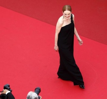 Julianne Moore kapja a Women in Motion díjat a filmfesztiválon - illusztráció