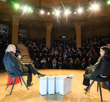 Díszdoktori címet adományoz az SZTE Krasznahorkai Lászlónak - illusztráció