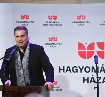 Both Miklós is lemond a Nemzeti Kulturális Alap Bizottságában betöltött tagságáról - illusztráció