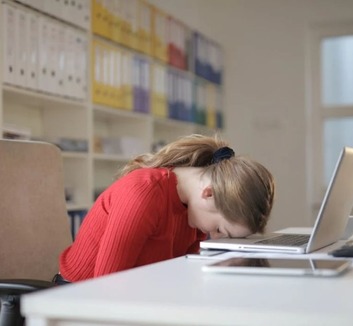 A rossz emberi kapcsolatok gyorsíthatják az öregedést - illusztráció