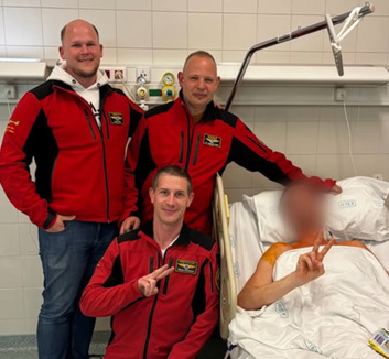 Példátlan műtétet hajtottak végre Magyarországon: A nyílt utcán operáltak meg egy szíven szúrt embert - illusztráció