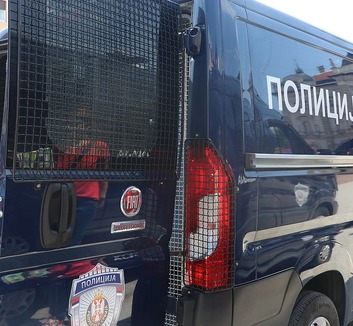 Rendőröket vettek őrizetbe egy eltussolt lövöldözés miatt - illusztráció