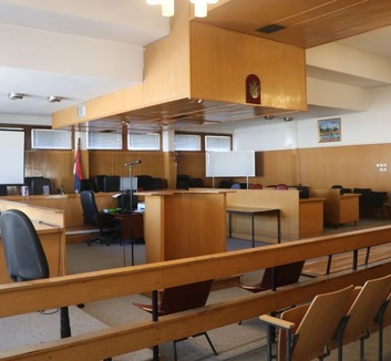 Vádat emeltek a hódsági taxisofőr meggyilkolásával gyanúsított két férfi ellen - illusztráció