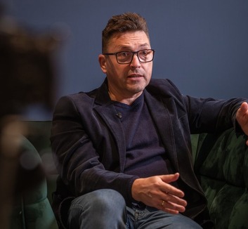 Ákos betegség miatt lemondja nyári fellépéseit - illusztráció