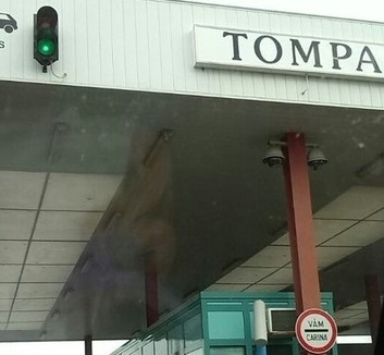 Fegyvereket találtak egy szerb autóban Tompán - illusztráció