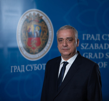 Jogerősen elítélték Szabadka polgármesterét becsületsértés miatt - illusztráció