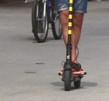 Nem játék a roller – néhány másodperc is elég a tragédiához - illusztráció
