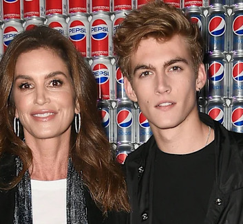 27 évesen meghalt Presley Gerber, Cindy Crawford fia - illusztráció