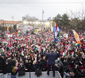 Orbán Viktor: Egy ukránbarát kormány tönkretenné Magyarországot (Frissítve) - illusztráció