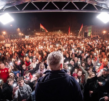 Magyar Péter: Fontos döntés előtt áll az ország - illusztráció