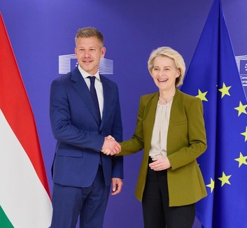 Magyar Péter bejelentette, hamarosan érkezni fognak az uniós források Magyarországra - illusztráció