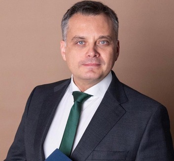 A Tisza Pártnak adott egymillió forint feletti mikroadományok átutalóira kíváncsi a KDNP - illusztráció