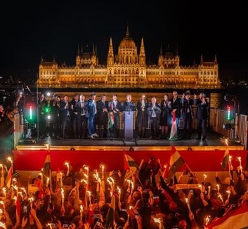 Magyar Péter: Rendszerváltó népünnepély lesz szombaton Budapesten - illusztráció