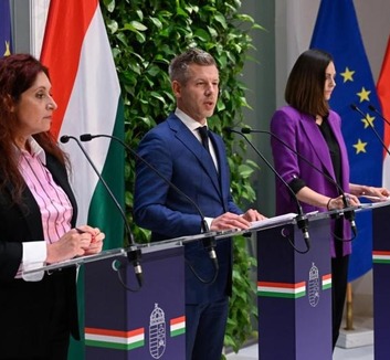 Magyar Péter: Augusztus végéig lezárhatjuk a tárgyalásokat az uniós pénzek hazahozataláról - illusztráció