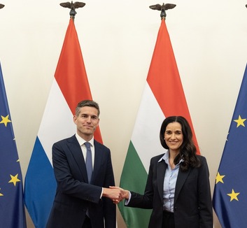 Orbán Anita elsőként a holland külügyminisztert fogadta - illusztráció