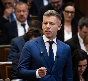 Magyar Péter: A kormány a jövő héten benyújtja az Országgyűlésnek a közmédia teljes átalakításáról szóló törvényjavaslatot - illusztráció